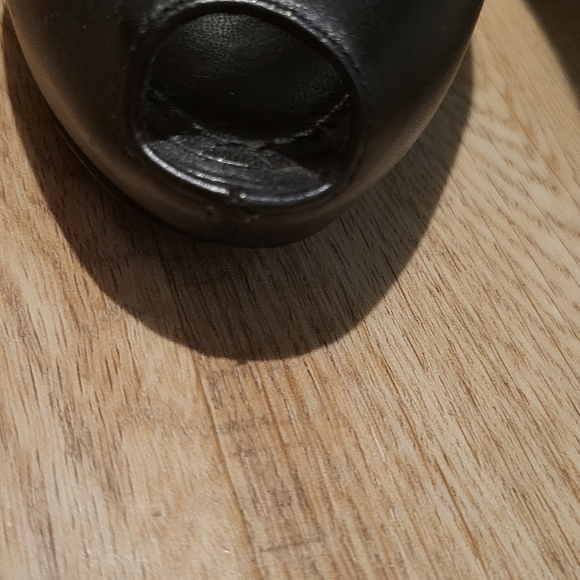 Luis vuitton size 7 black lock pump open toe - Picture 10 of 16